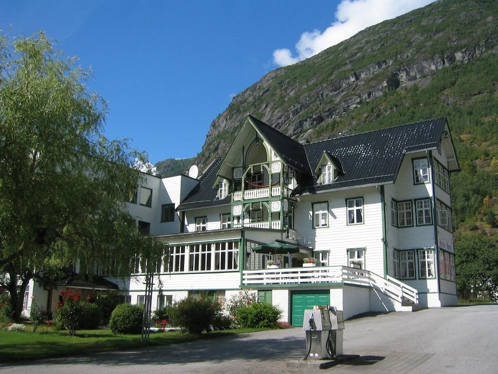 Hjelle Hotel Exterior foto